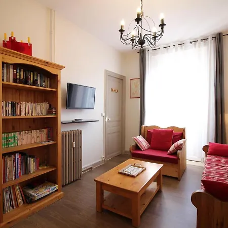 T3 Au Mont-dore, Centre, 3 Etoiles, Balcon, Ascenseur, Wifi, Proche Thermes Et Navette - Fr-1-608-17 Apartment Le Mont-Dore