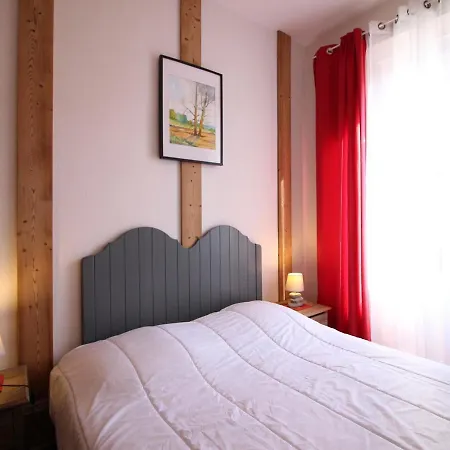 Apartment T3 Au Mont-dore, Centre, 3 Etoiles, Balcon, Ascenseur, Wifi, Proche Thermes Et Navette - Fr-1-608-17 *